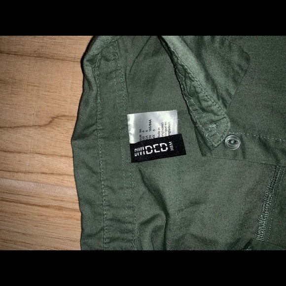 H&M button up - Picture 2 of 5